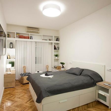 Studio 10 Belgrade Luaran gambar