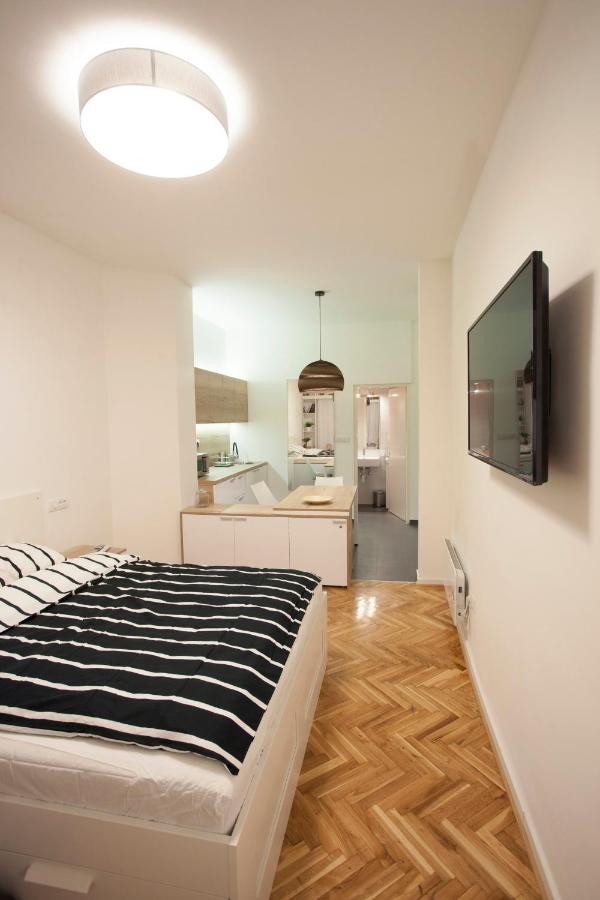 Studio 10 Belgrade Luaran gambar
